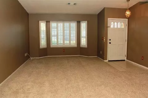 281 Greystone Cir, Lemoore, CA 93245 photo 8