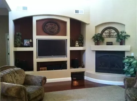 15631 Oak Dr, Kerman, CA 93630 photo 9