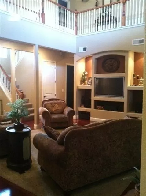15631 Oak Dr, Kerman, CA 93630 photo 3