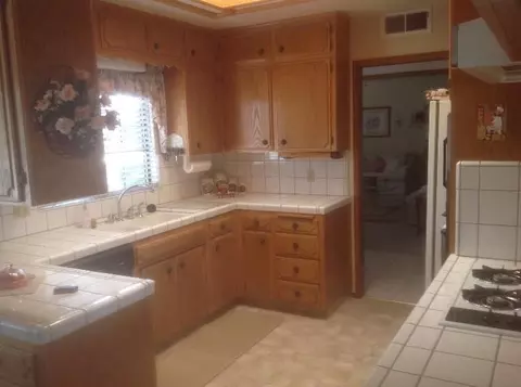 2319 Judith Way, Madera, CA 93637 photo 3