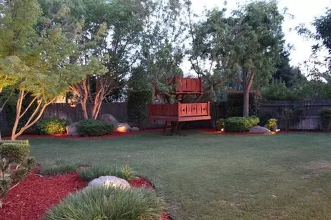 2550 Deauville Cir, Clovis, CA 93619 photo 10
