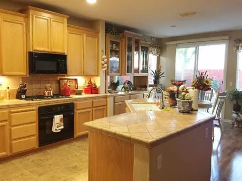 1933 Lemon Ave, Madera, CA 93637 photo 5