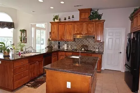 2572 Trenton Ave, Clovis, CA 93619 photo 8