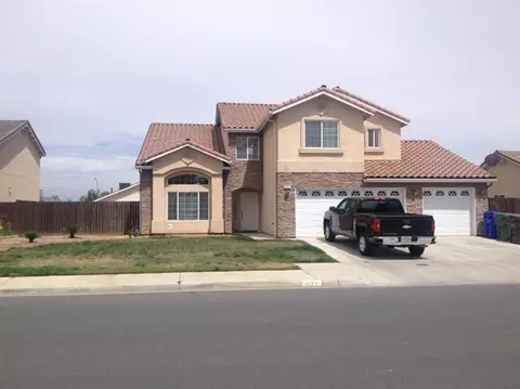 932 Sequoia St, Parlier, CA 93648 photo 1
