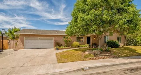 1827 Mitchell Ave, Clovis, CA 93611 photo 1