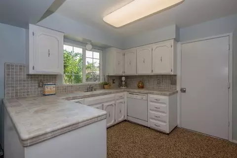 1827 Mitchell Ave, Clovis, CA 93611 photo 7