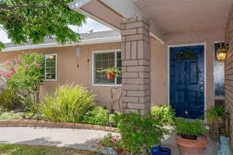 1827 Mitchell Ave, Clovis, CA 93611 photo 2