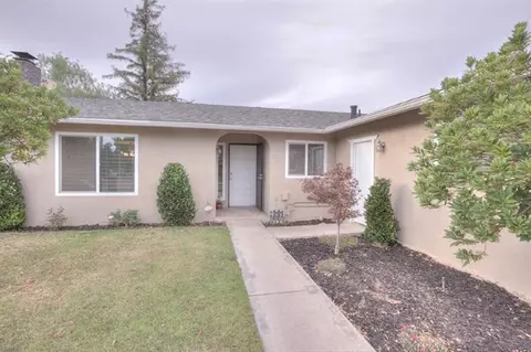1573 Norwich Ave, Clovis, CA 93611 photo 2