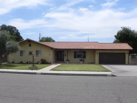 384 Circle Dr, Chowchilla, CA 93610 photo 1