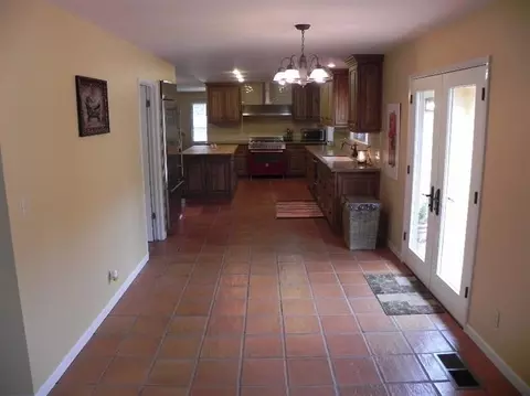 384 Circle Dr, Chowchilla, CA 93610 photo 6