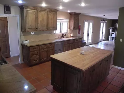 384 Circle Dr, Chowchilla, CA 93610 photo 4