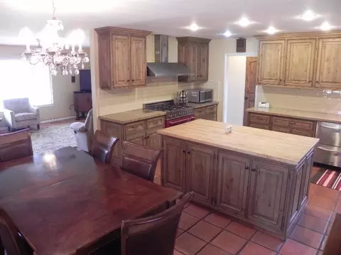 384 Circle Dr, Chowchilla, CA 93610 photo 3