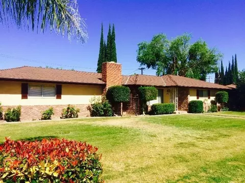 200 N Granada Dr, Madera, CA 93637 photo 2