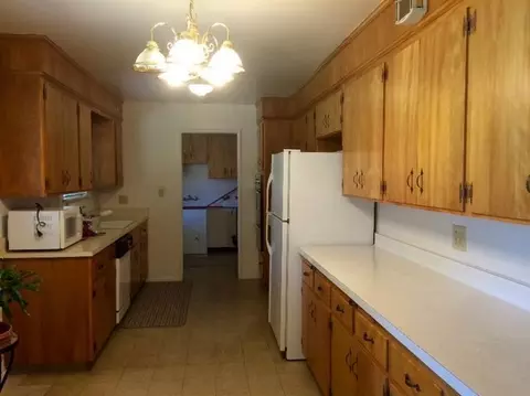 200 N Granada Dr, Madera, CA 93637 photo 7