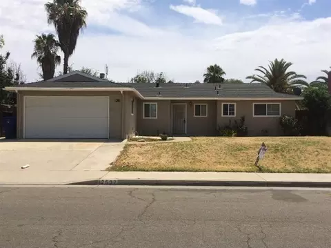 2537 Stanford Ave, Clovis, CA 93611 photo 1
