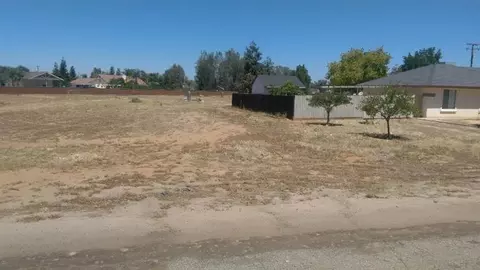 17608 Fairfield Dr, Madera, CA 93638 photo 4
