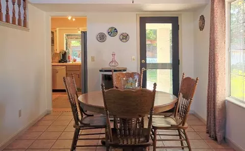 921 Burgan Ave, Clovis, CA 93611 photo 9