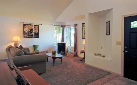 921 Burgan Ave, Clovis, CA 93611 photo 5