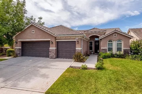 370 W Birch, Clovis, CA 93611 photo 1