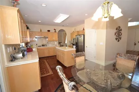1883 N Carolina Ave, Clovis, CA 93619 photo 6