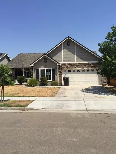 404 E Stanley Ave, Reedley, CA 93654 photo 1