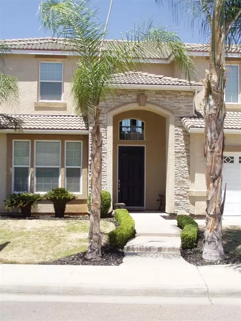 2691 Wrenwood Ave, Clovis, CA 93611 photo 2