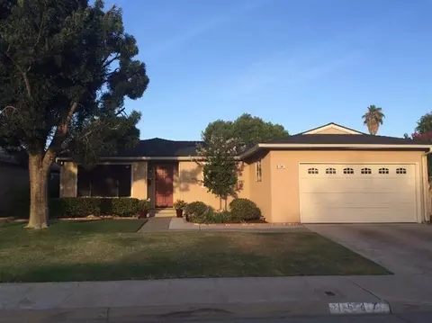 1647 Ezie Ave, Clovis, CA 93611 photo 1