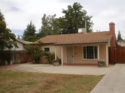 317 N L Street St, Madera, CA 93637 photo 4