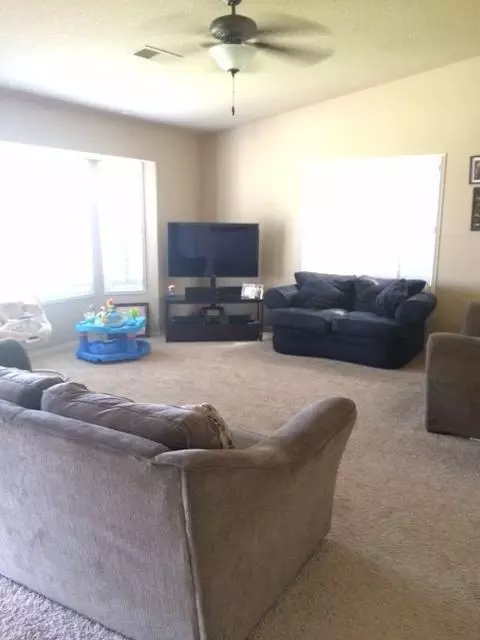 1830 Tyler Ln, Madera, CA 93638 photo 5