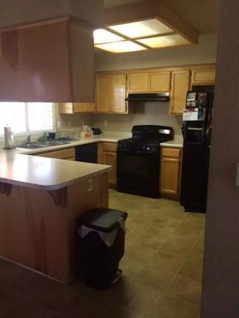 1830 Tyler Ln, Madera, CA 93638 photo 2