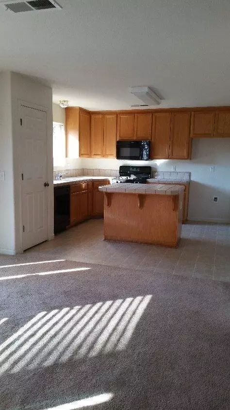 1450 Lynmarie Way, Madera, CA 93637 photo 5