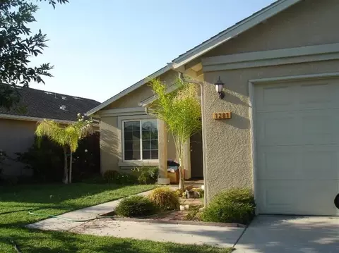 1281 Oso Dr, Madera, CA 93638 photo 1