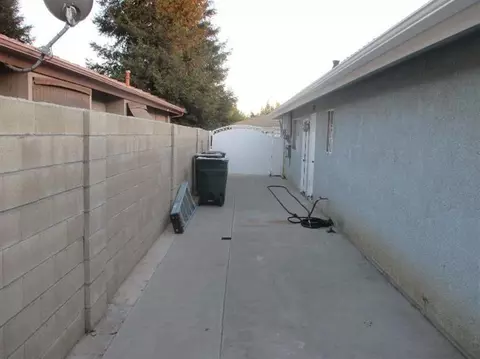 2393 Dutra Way, Madera, CA 93637 photo 10