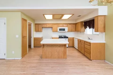 2723 Gamay Ave, Madera, CA 93637 photo 4