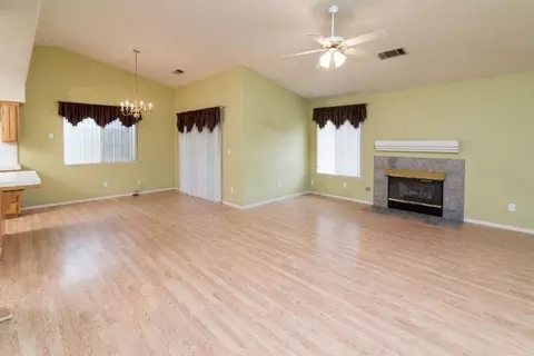 2723 Gamay Ave, Madera, CA 93637 photo 8