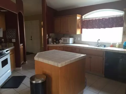 2858 Eagle Way, Madera, CA 93637 photo 4