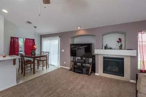 1131 Hazelnut Ln, Madera, CA 93637 photo 9