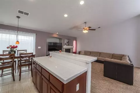 1131 Hazelnut Ln, Madera, CA 93637 photo 7