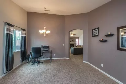 1131 Hazelnut Ln, Madera, CA 93637 photo 3