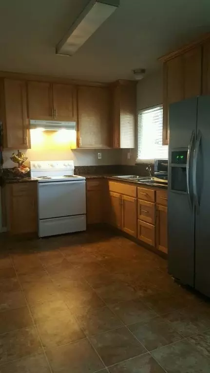 917 Trinity Ave, Chowchilla, CA 93610 photo 4