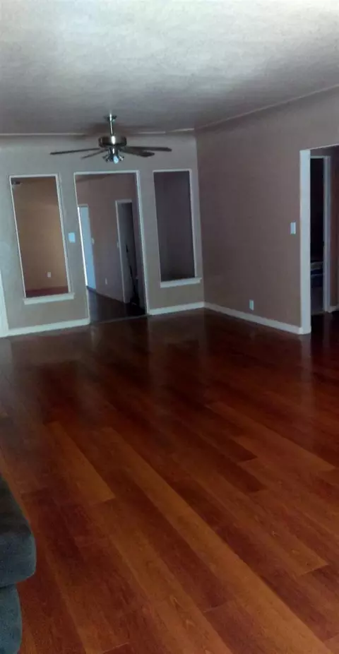 425 N H St, Madera, CA 93637 photo 9