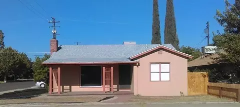 425 N H St, Madera, CA 93637 photo 1