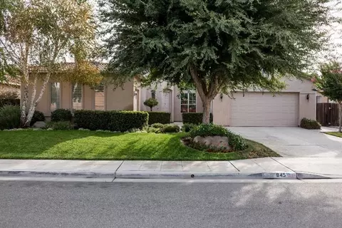 845 N Fairfax Ave, Clovis, CA 93611 photo 1