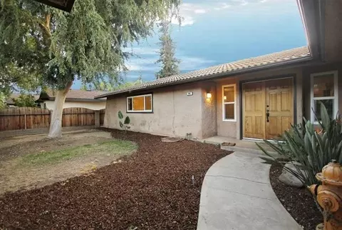 66 N Manila Ave, Clovis, CA 93612 photo 9