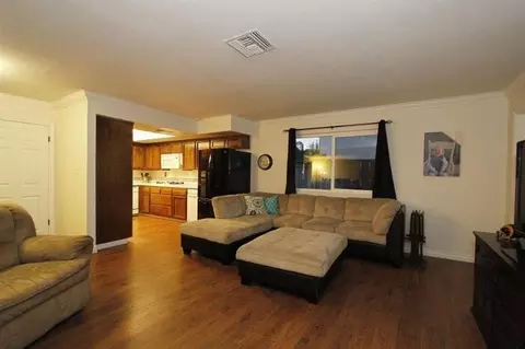 66 N Manila Ave, Clovis, CA 93612 photo 6