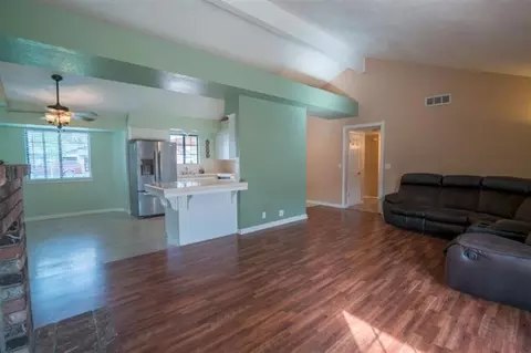 3217 Renn Ave, Clovis, CA 93611 photo 4