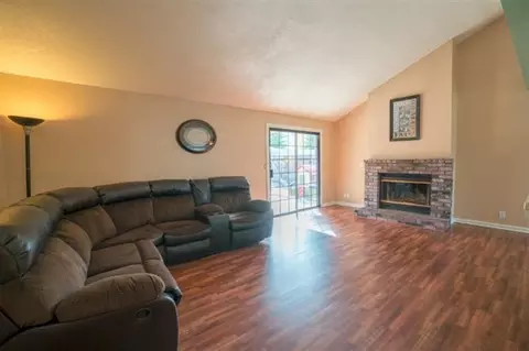 3217 Renn Ave, Clovis, CA 93611 photo 3