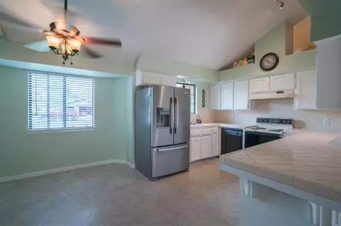 3217 Renn Ave, Clovis, CA 93611 photo 5