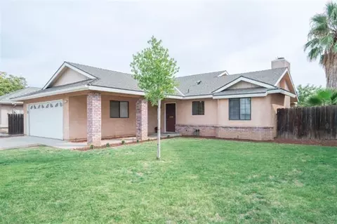 3217 Renn Ave, Clovis, CA 93611 photo 2