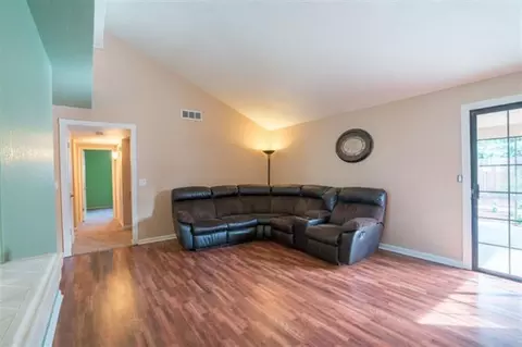 3217 Renn Ave, Clovis, CA 93611 photo 7